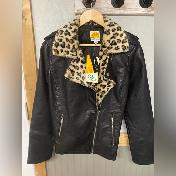 C&C California Jackets & Blazers - NWT C&C California Faux Fur Moto Jacket Women’s Size Large
